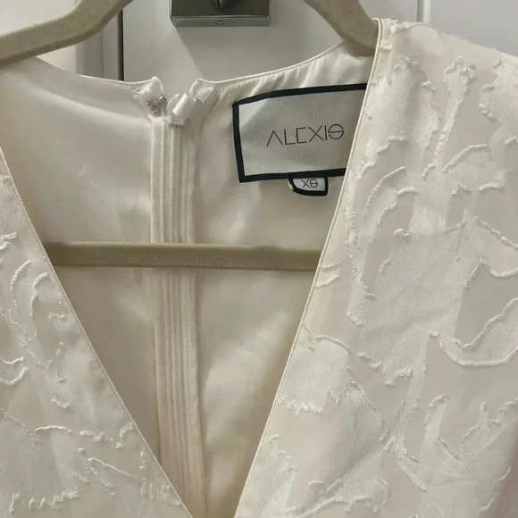 Alexis Floral Jumper in White- Size XS - Picture 8 of 9